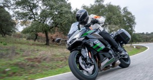 Mail & Win: lang weekend Kawasaki Ninja 1000SX
