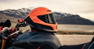Ruroc lanceert nieuwe EOX carbon helm